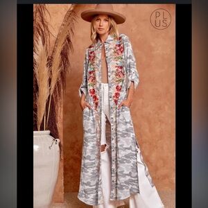 Savanna Jane Maxi Dress Duster Button Front Gray Camo Floral Embroidered Sz Sm